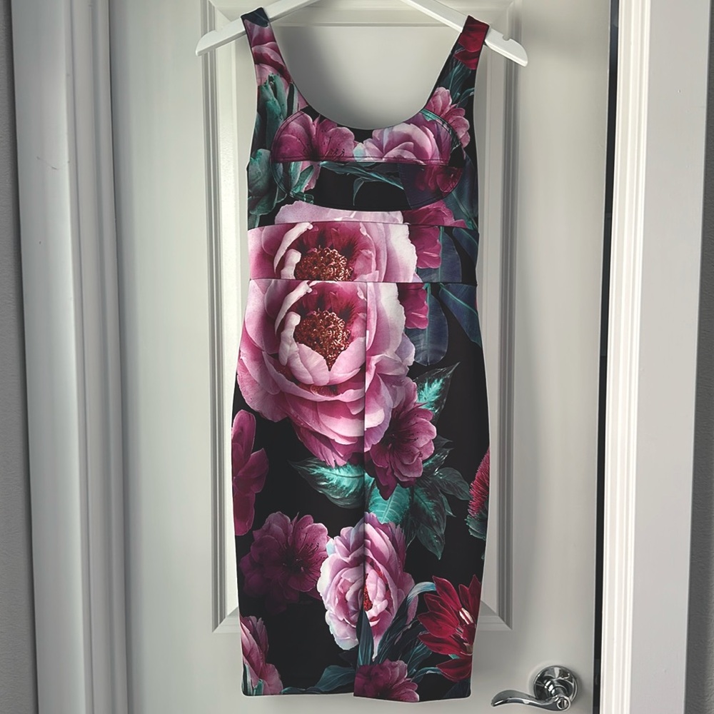 Talulah Floral Dress NWT Size Medium